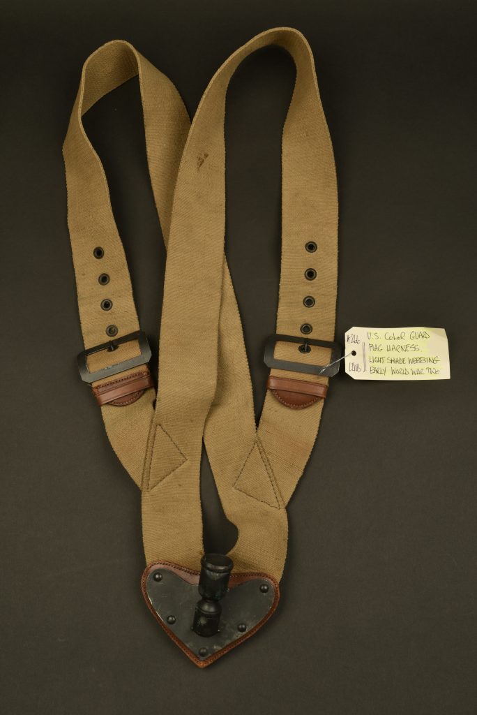Harnais porte drapeau. US color Guard flag harness Aiolfi G.b.r.