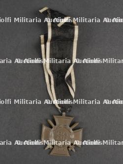 Lot de pièces détachées de casque à pointe et divers. Spiked helmet spare parts and small items. — photo 2