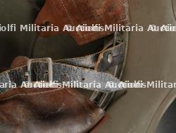Casque allemand modèle 1918 à échancrures. WW1 german M1918 ear cut-out helmet. — photo 14