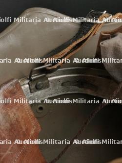 Casque allemand modèle 1918 à échancrures. WW1 german M1918 ear cut-out helmet. — photo 28