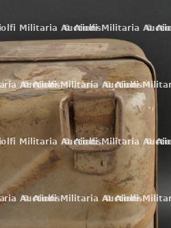 Caisse de grenade à manche. Handled grenade case. — miniature 11