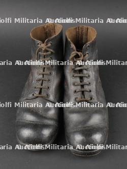 Brodequin allemand. German shoes. — miniature 2