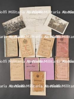 Lot de 9 Militarpass, livret et photos d'artilleurs de campagne