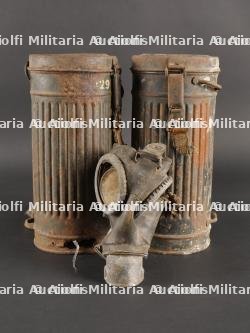 Lot de 2 boîtiers de masque anti gaz allemands