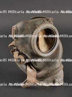Lot de 2 boîtiers de masque anti gaz allemands — miniature 11
