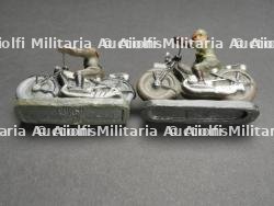 Motocycliste et Feldgendarme. Motorcyclist and Feldgendarme. — photo 15