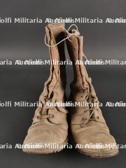 Paire de bottes parachutistes US