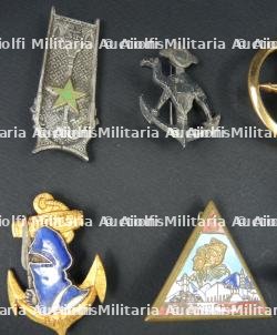 Ensemble insignes Troupes d'Afrique — miniature 2