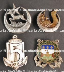 Ensemble d'insignes troupes coloniales