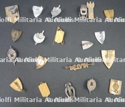 Ensemble d'insignes Etat Français — miniature 4