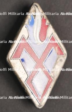 Ensemble d'insignes Etat Français — miniature 2