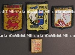 Ensemble d'insignes CJF — miniature 1