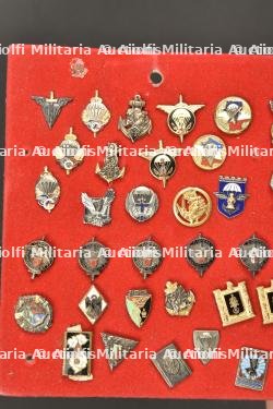 Ensemble de réductions d'insignes — miniature 2