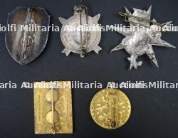 Ensemble insignes Indochine — miniature 2