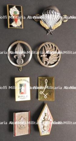 Ensemble d'insignes divers — miniature 7