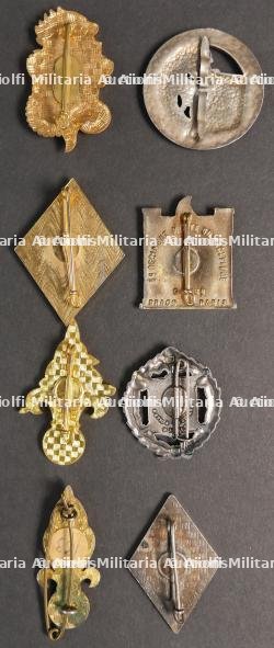 Ensemble d'insignes divers — photo 8