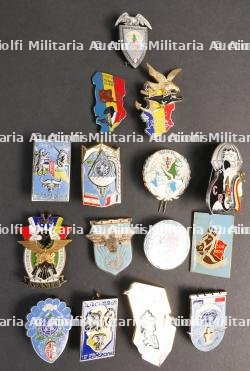 Ensemble d'insignes OPEX — photo 1