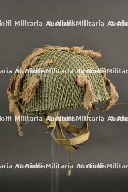 Casque de parachutiste britannique.