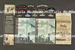 Livrets et insignes Royal Navy.