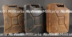 Lot de 3 jerrycans allemands