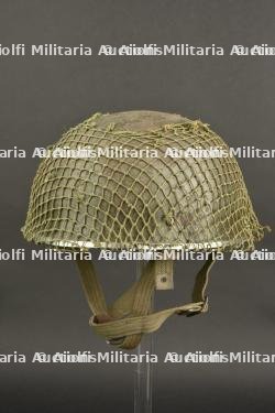 Casque de parachutiste belge.