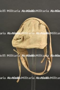 Casque d'entrainement parachutiste. — miniature 7