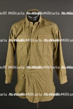 Chemise britannique.