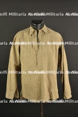 Chemise britannique.