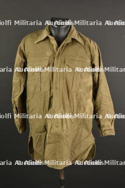 Chemise britannique.