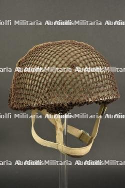 Casque de parachutiste nominatif britannique.