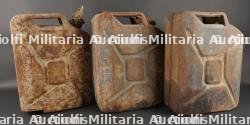 Lot de 3 jerrycans allemands