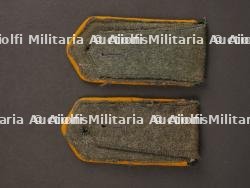 Pattes d'épaule. Shoulder straps. — miniature 2