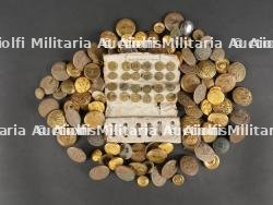 Lot de boutons essentiellement US WW2