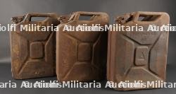Lot de 3 jerrycans allemands