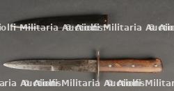 Couteau de botte. Boot knife.