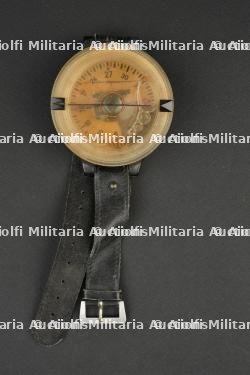Boussole de poigné. German Wrist compass.