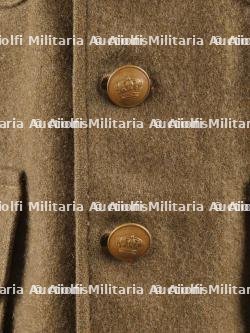 Ensemble veste et béret d'un Chasseur Ardennais prisonnier. Set including tunic and beret of a captured Ardennes Chasseur — photo 3