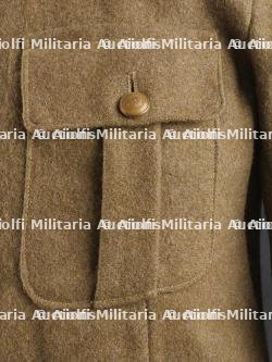 Ensemble veste et béret d'un Chasseur Ardennais prisonnier. Set including tunic and beret of a captured Ardennes Chasseur — miniature 4