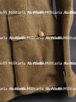 Ensemble veste et béret d'un Chasseur Ardennais prisonnier. Set including tunic and beret of a captured Ardennes Chasseur — miniature 5