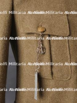 Ensemble veste et béret d'un Chasseur Ardennais prisonnier. Set including tunic and beret of a captured Ardennes Chasseur — miniature 9