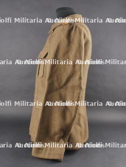 Ensemble veste et béret d'un Chasseur Ardennais prisonnier. Set including tunic and beret of a captured Ardennes Chasseur — miniature 11