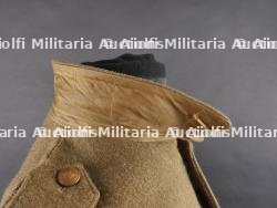 Ensemble veste et béret d'un Chasseur Ardennais prisonnier. Set including tunic and beret of a captured Ardennes Chasseur — miniature 20