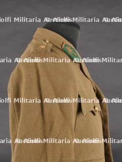 Tunique d'un Capitaine Commandant du 2e Chasseurs Ardennais. Tunic of a Commanding Captain from the 2nd Ardennes Chasseurs — photo 19