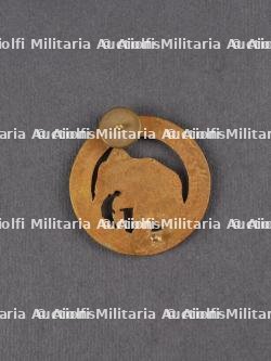 Lot de l'aviateur belge et RAF Willy Lorent dont veste et insignes. Set belonging to Belgian aviator and RAF member Willy Lorent including tunic and insignia — photo 9