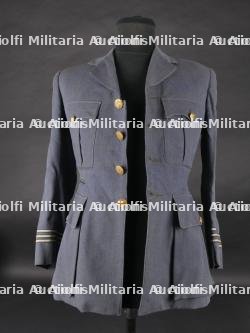 Lot de l'aviateur belge et RAF Willy Lorent dont veste et insignes. Set belonging to Belgian aviator and RAF member Willy Lorent including tunic and insignia — miniature 17