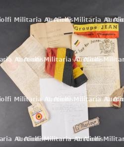 Lot Résistance Belge, presse clandestine et insignes. Belgian Resistance lot including clandestine press and insignia — photo 1