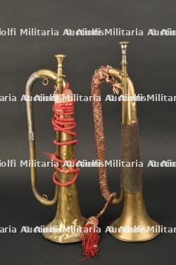 Ensemble de clairons réglementaires.