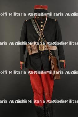 Ensemble d'un officier d'infanterie. — photo 2
