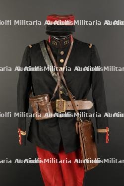 Ensemble d'un officier d'infanterie. — photo 3