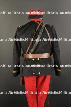 Ensemble d'un officier d'infanterie. — miniature 10